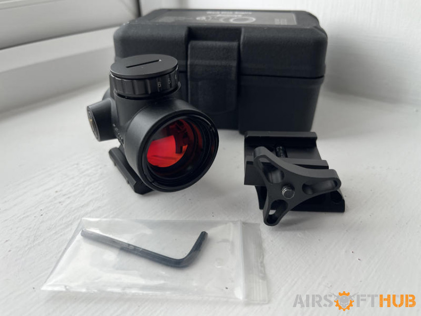 Trijicon MRO style Red Dot - Used airsoft equipment