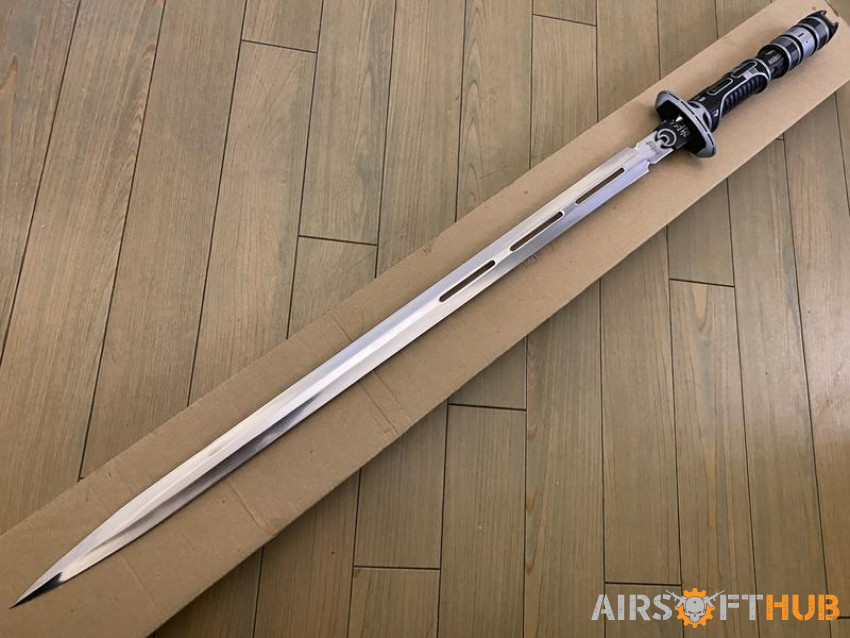 Samurai 3000 Futuristic Sword - Used airsoft equipment