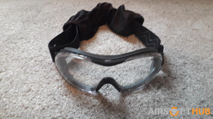 15 case new the goggles used - Used airsoft equipment