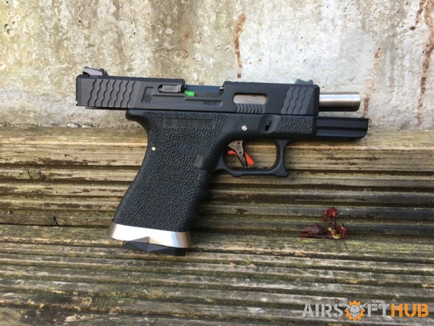 WE WET Glock 19 GBB - Used airsoft equipment