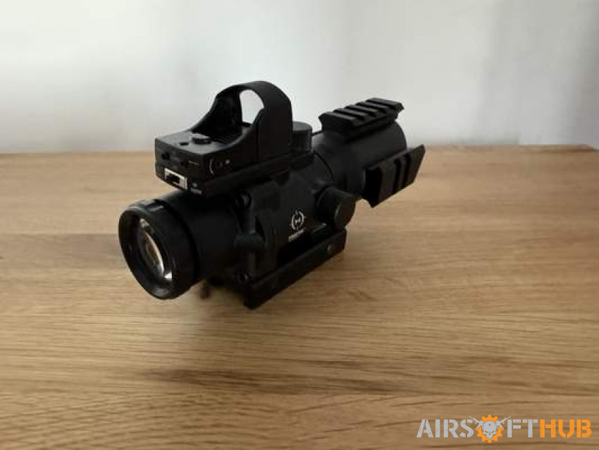 THETA OPTICS RHINO SIGHT - Used airsoft equipment