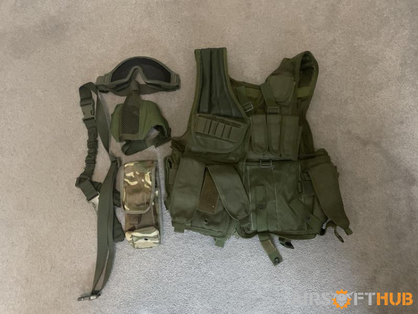 Green tactial gear - Used airsoft equipment