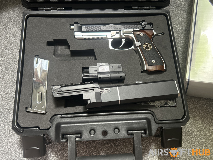 Resident evil pistol - Used airsoft equipment
