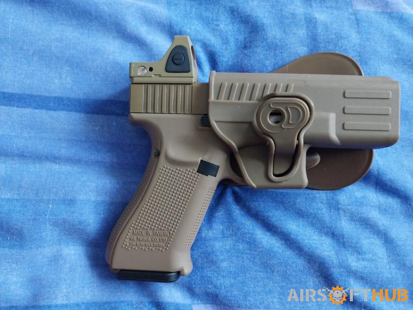 we glock 19x  tan with red dot - Used airsoft equipment