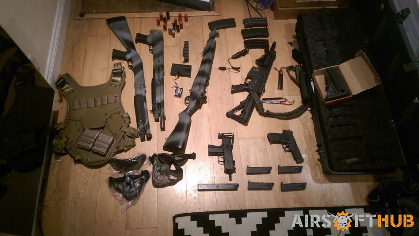 Large bundle of equipment - Used airsoft equipment