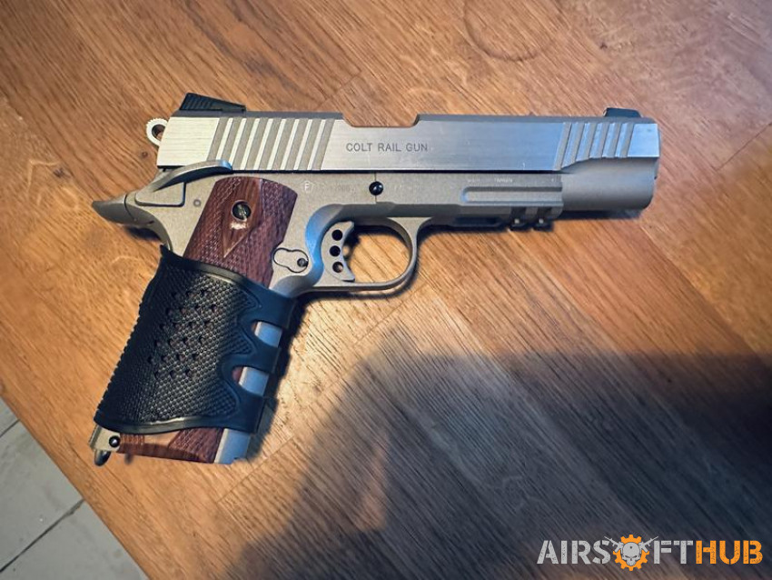 Cybergun Colt 1911 Silver - Used airsoft equipment