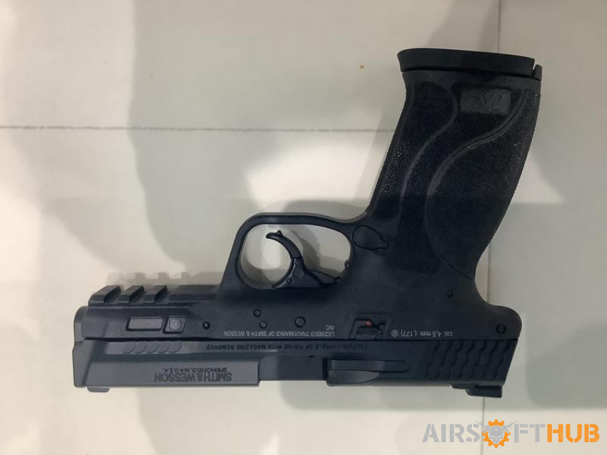 Smith and Wesson M and P 9 - Used airsoft equipment