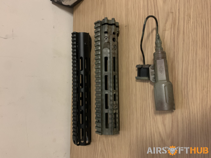 9.5” RIS3 rail, reptilia torch - Used airsoft equipment