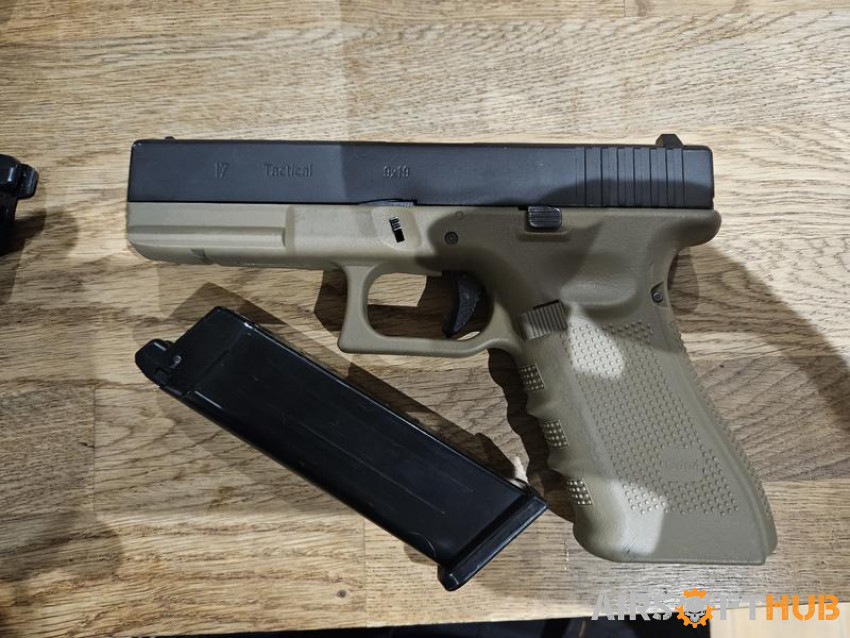 WE Glock G17 - Used airsoft equipment