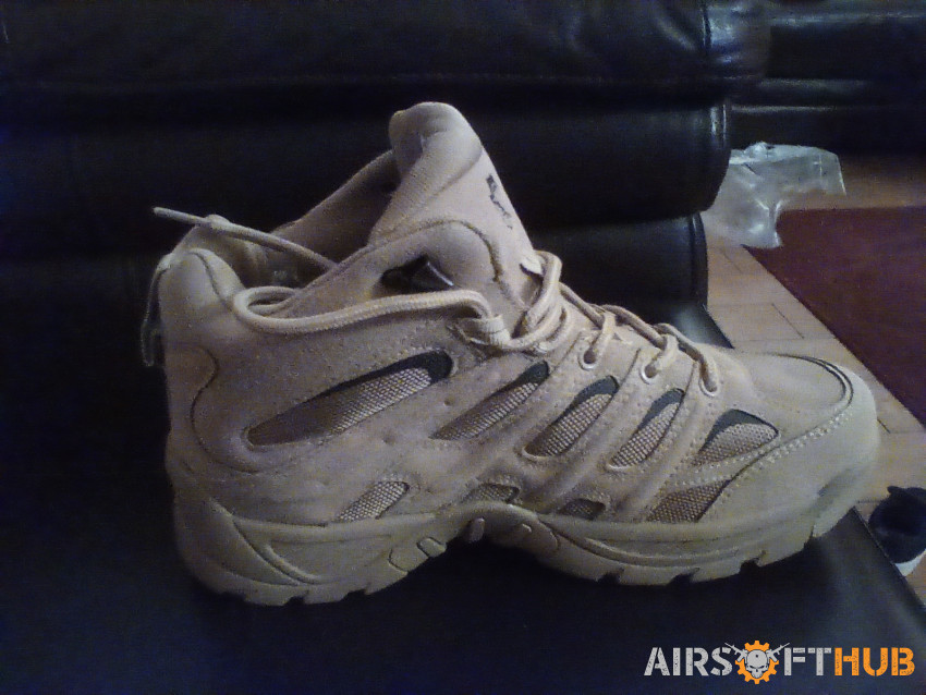 Mens Tactical Boots UP Size 9 - Used airsoft equipment