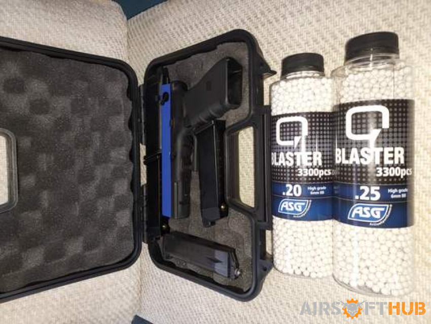 RAVEN/GLOCK AIRSOFT PISTOL. - Used airsoft equipment