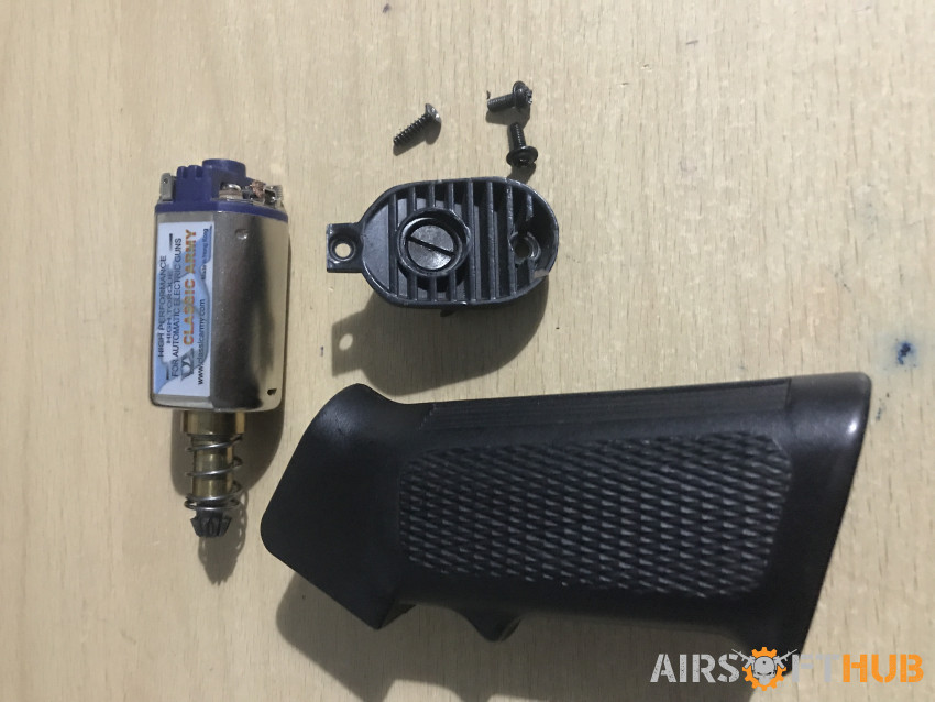 Motor and pistol grip - Used airsoft equipment