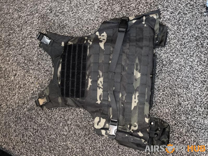 8 field tactical chest rig - Used airsoft equipment