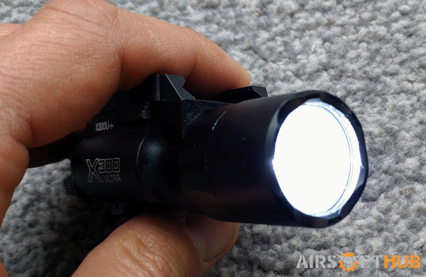 Surfire X300 ultra flashlight - Used airsoft equipment