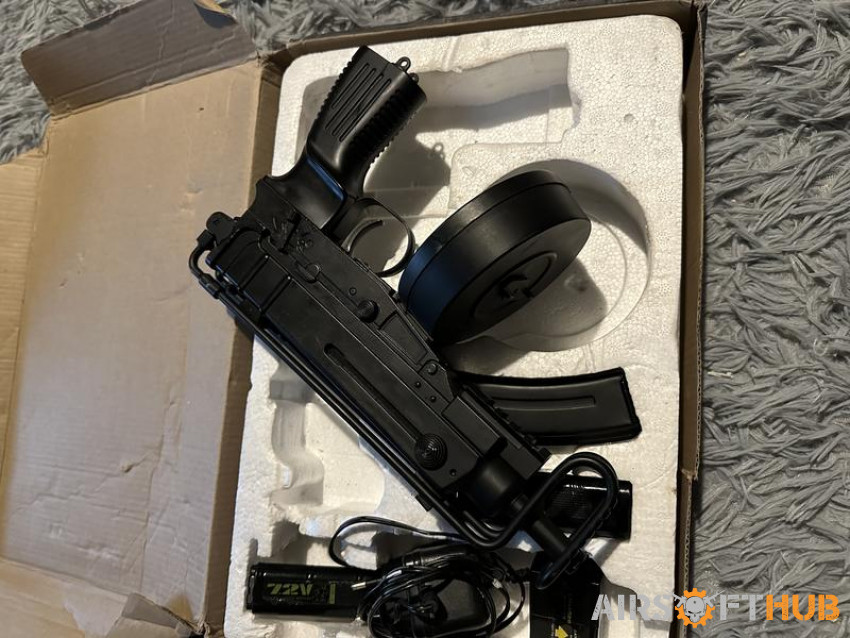 Well R2 Scorpion - Used airsoft equipment