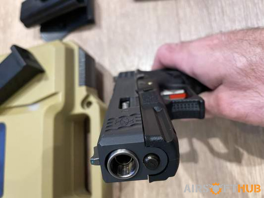 We Glock 19 upgraded - Used airsoft equipment