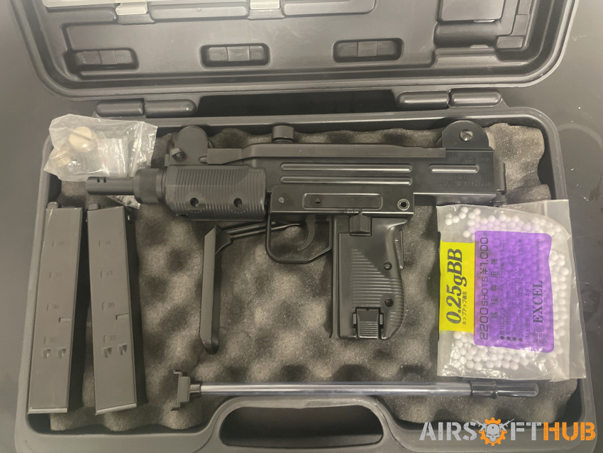 KWC mini Uzi 6 mm - Used airsoft equipment