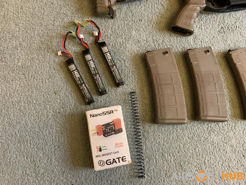 CAA AEG M4 with mags batteries - Used airsoft equipment