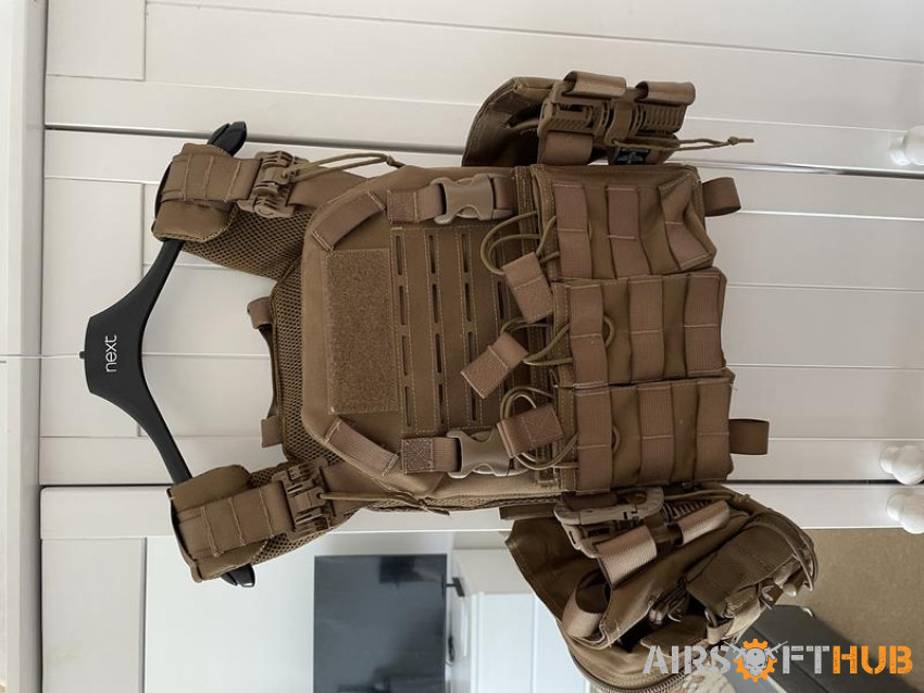 Invader Gear Plate Carrier - Used airsoft equipment