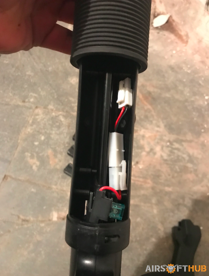 ICS MP5 SD6 4 mags and red dot - Used airsoft equipment