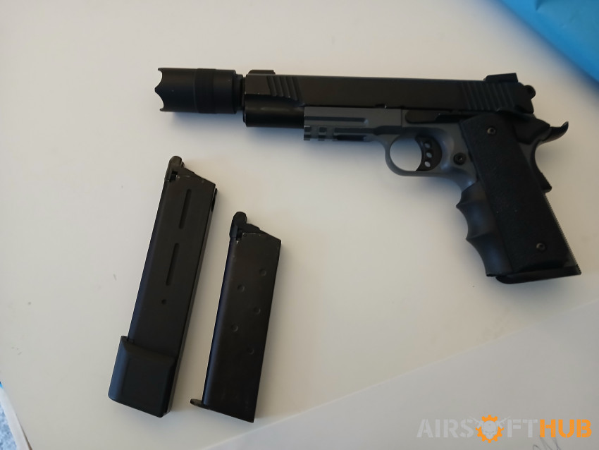 Army Armament pistol - Used airsoft equipment