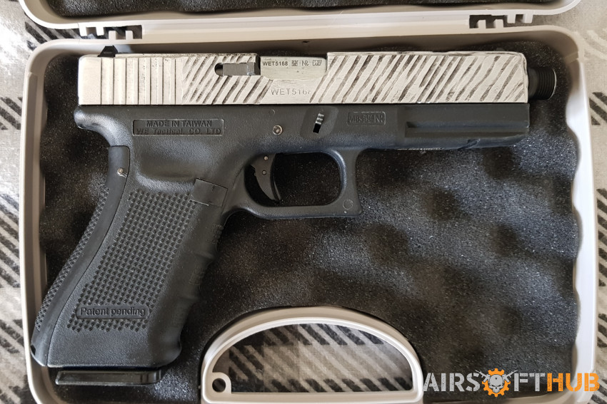 We Glock g17  wet edition - Used airsoft equipment