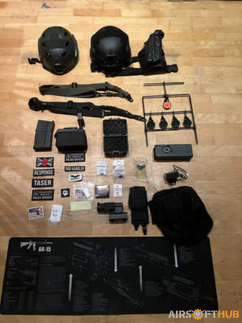 **ASSORTED ITEMS** - Used airsoft equipment