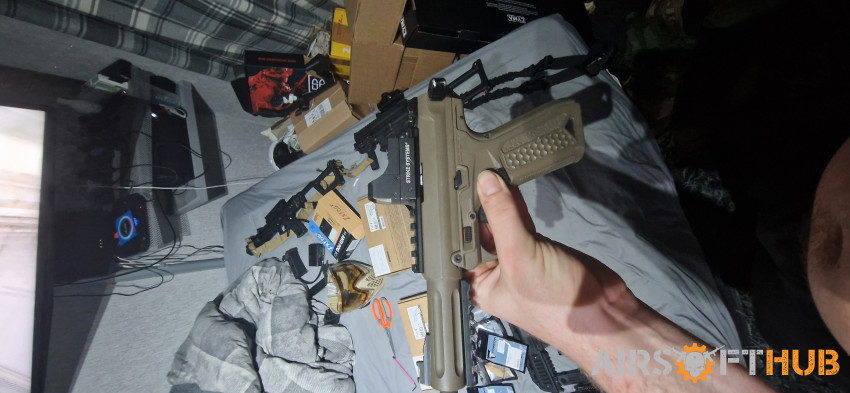 Tan aap01 with spares - Used airsoft equipment