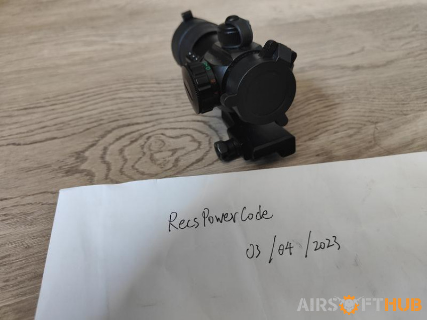 For Sale: Red dot for short an - Used airsoft equipment