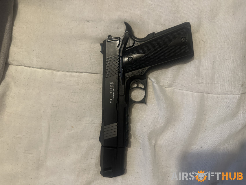 Vulture - Black leopard eye - Used airsoft equipment