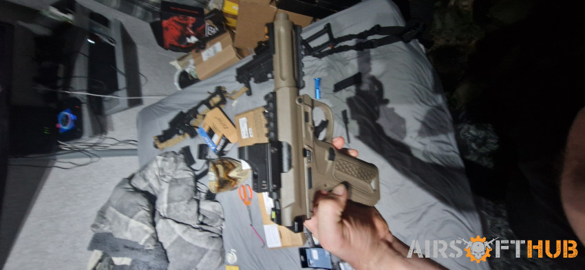 Tan aap01 with spares - Used airsoft equipment