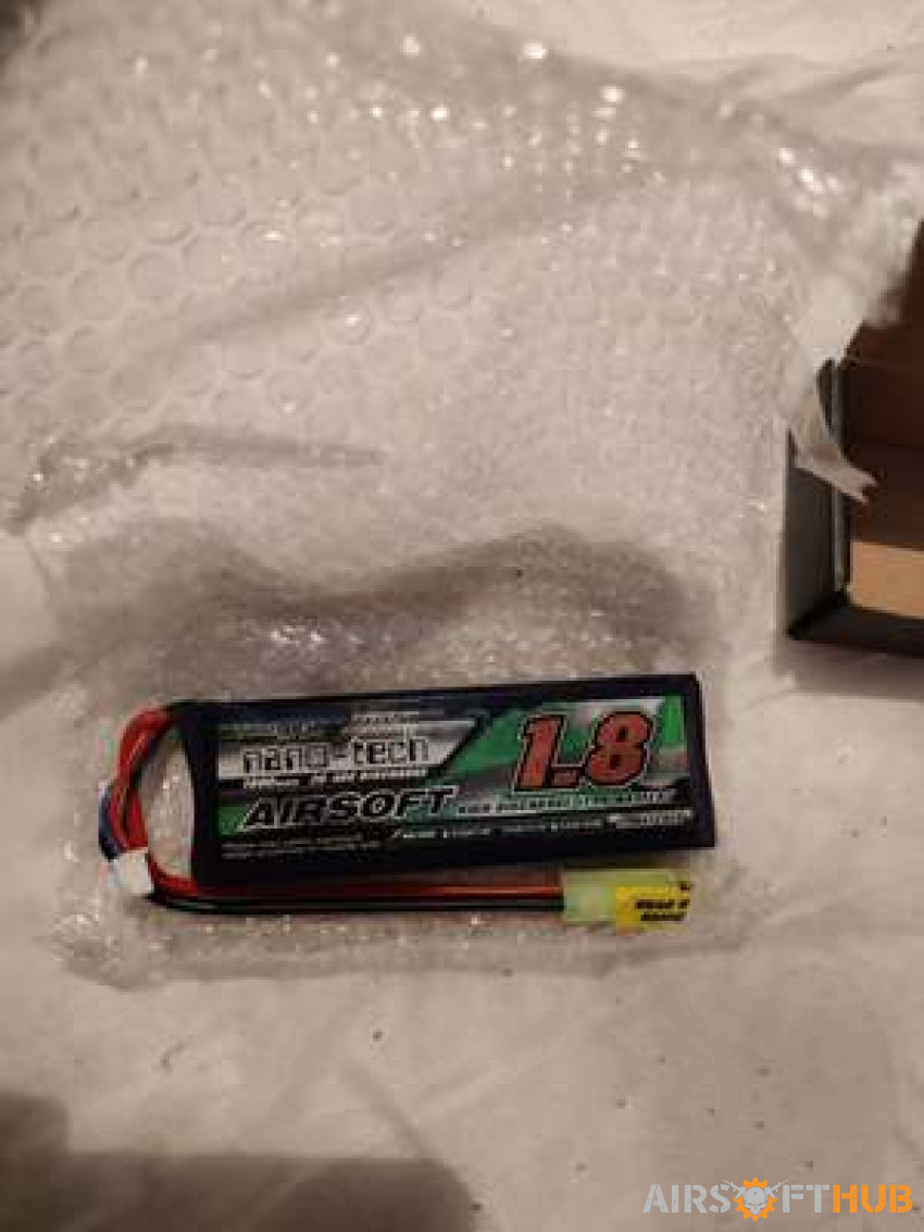 11.1v lipo 1800mah 20c-40c - Used airsoft equipment