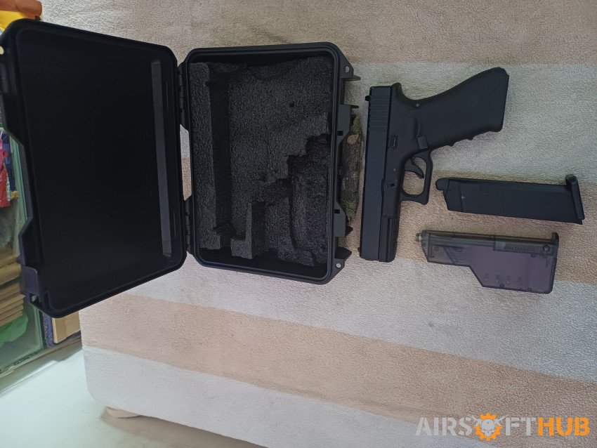 EU17 (Glock Replica - Used airsoft equipment