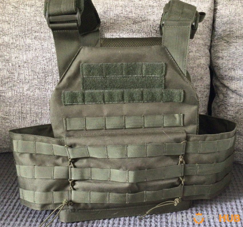 New buckle up plate carrier - Used airsoft equipment