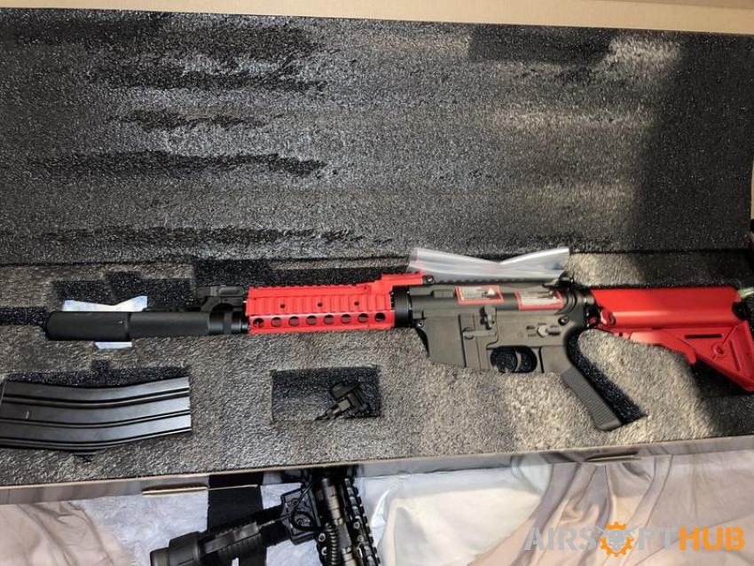 Two Tone Red M4 - Used airsoft equipment
