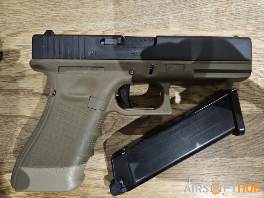 WE Glock G17 - Used airsoft equipment