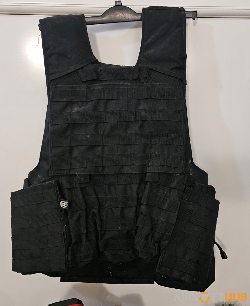 MFH Vest MOLLE II Black - Used airsoft equipment
