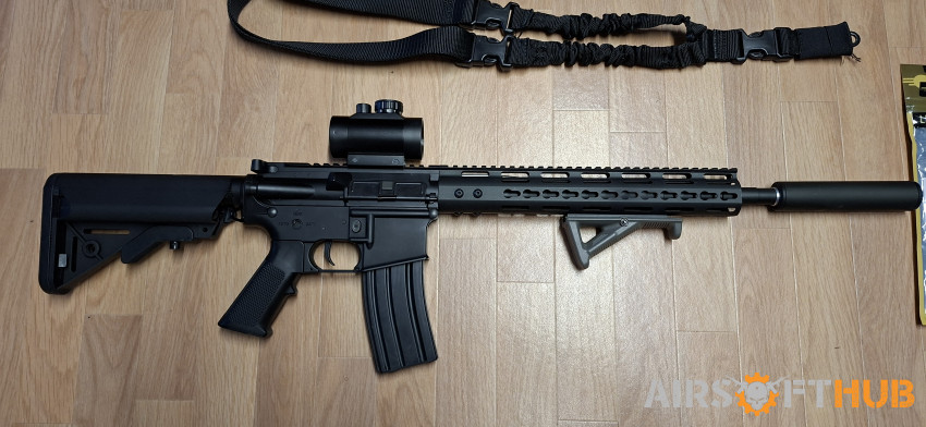 Delta Recon Alpha AEG W/Extras - Used airsoft equipment