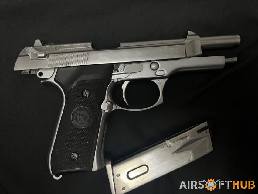 We m92 chrome - Used airsoft equipment