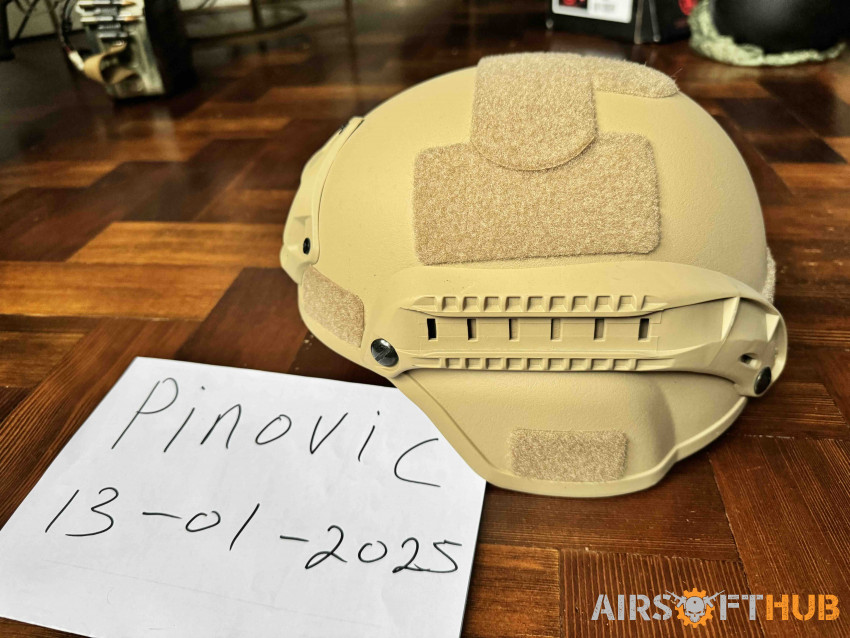Plastic tactical helmet - Used airsoft equipment