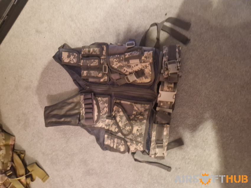 tactical vest - Used airsoft equipment
