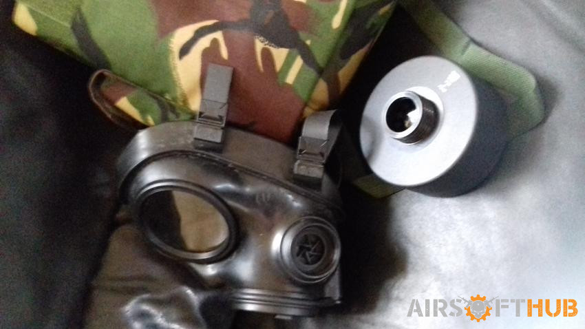 Genuine s10 gas mask size 2 - Used airsoft equipment