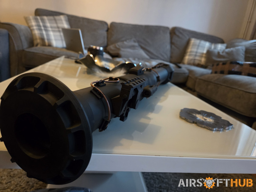 Anti tank launcher - Used airsoft equipment