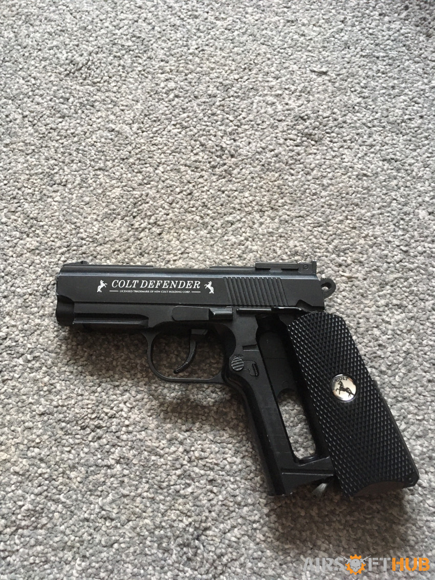 Colt Defender Co2 - Used airsoft equipment