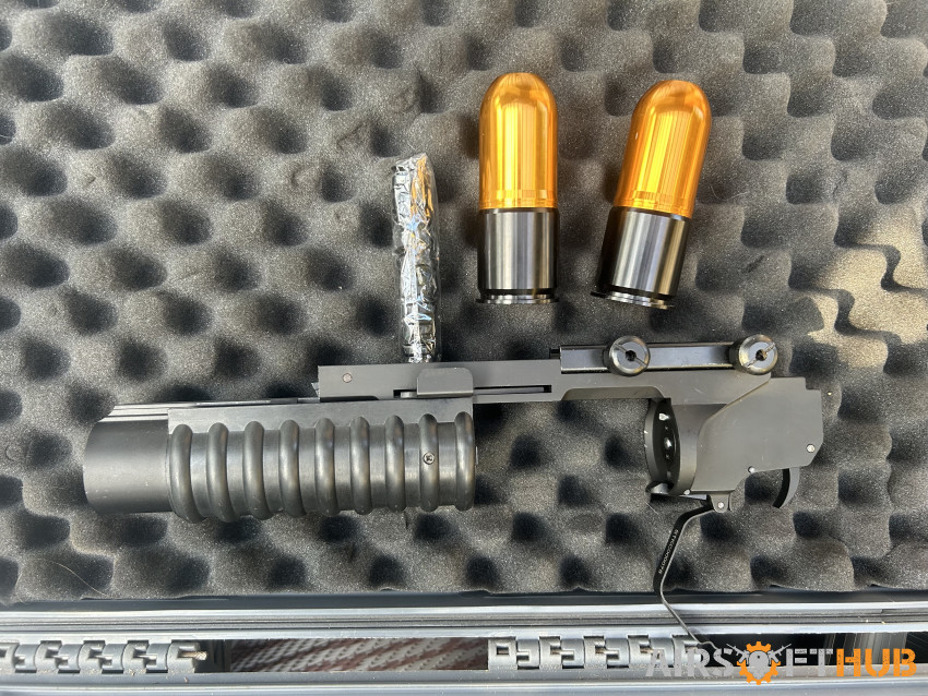 40mm grenade launcher - Used airsoft equipment