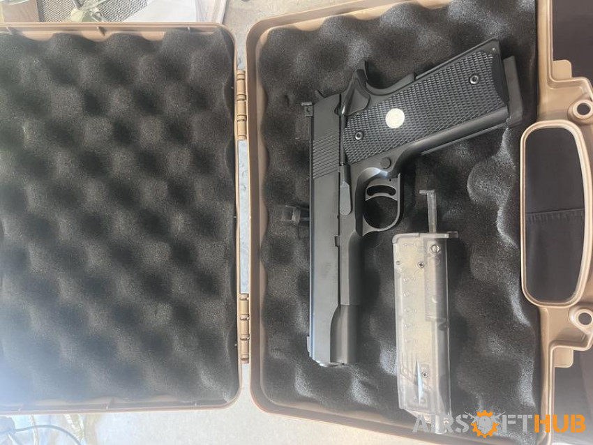 Army 1911 GBB Pistol & Case - Used airsoft equipment