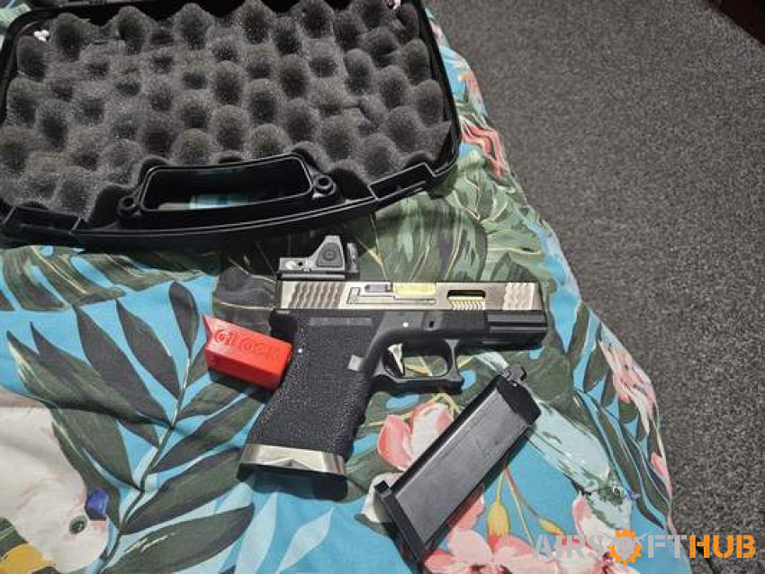 W.E wet edition 19 pistol - Used airsoft equipment
