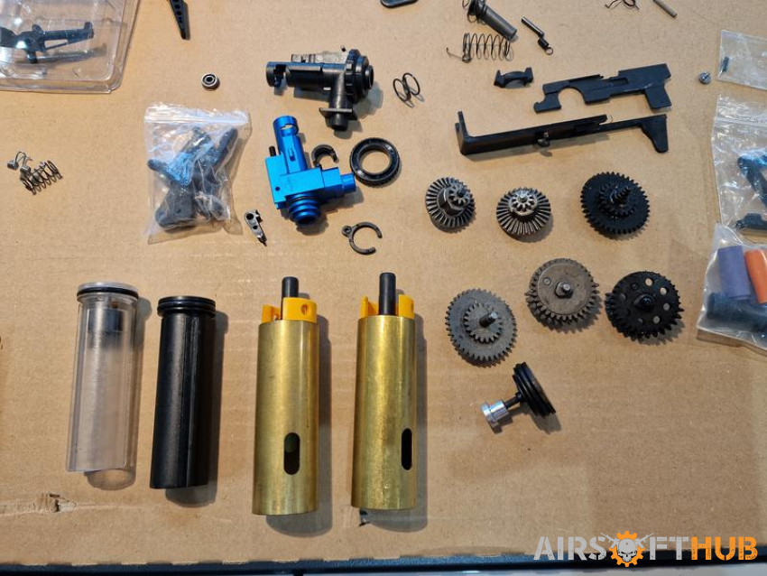 Spare aeg parts & accessories - Used airsoft equipment