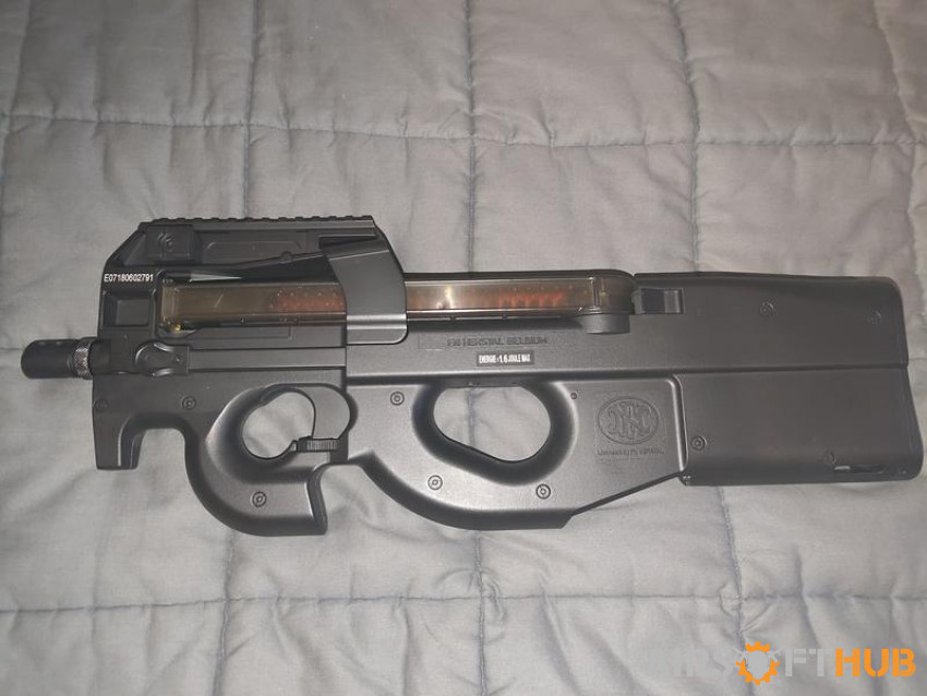 Cybergun P90 - Used airsoft equipment