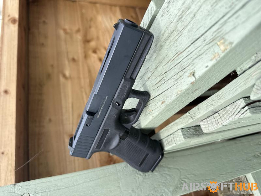 WE Glock17 - Used airsoft equipment